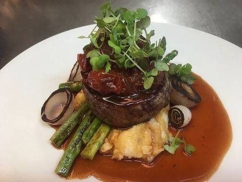 Gip's Restaurant - Hotel Accommodation 0