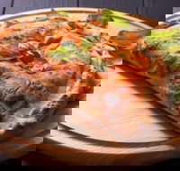 Straddie Wood Fired Pizza - Hotel Accommodation