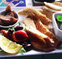 Two Bird's Cafe - Hotel Accommodation