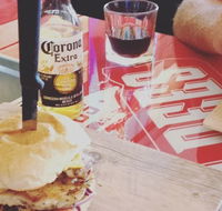 Johnny Dee's - Hotel Accommodation