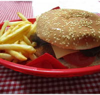 Mel's Diner  takeaway - Hotel Accommodation