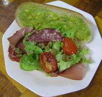 Oliveri's Continental Deli - Hotel Accommodation