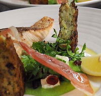 Bombora Seafood - Hotel Accommodation