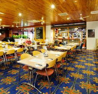 Coutts Commercial Tavern - Hotel Accommodation