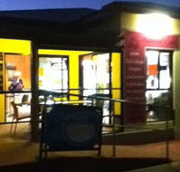 Madonna's Cafe - Hotel Accommodation