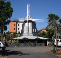 The Windmill Cafe at Bargara - Hotel Accommodation