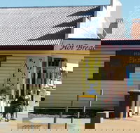 Hot Bread Fred - Hotel Accommodation