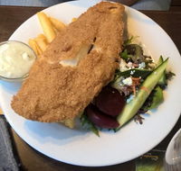 The Withcott Hotel - Hotel Accommodation