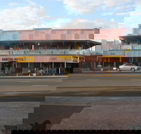 Tina's Cafe - Hotel Accommodation