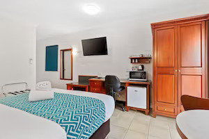 The Coffee House Apartments & Bistro - Hotel Accommodation 2