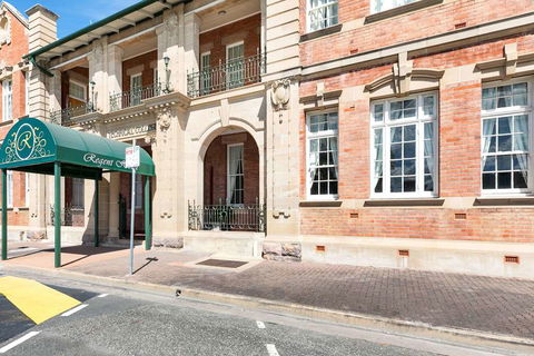 Quality Hotel Regent Rockhampton - Hotel Accommodation 1