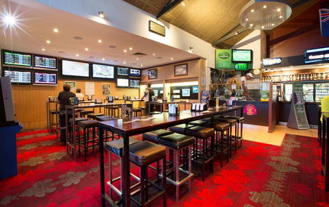 Glenmore Tavern - Hotel Accommodation 4