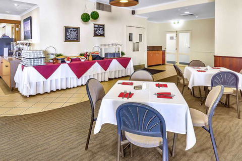 Comfort Inn & Suites Goodearth - Hotel Accommodation 10