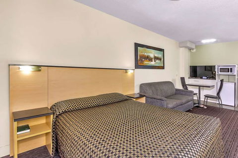 Comfort Inn & Suites Goodearth - Hotel Accommodation 15