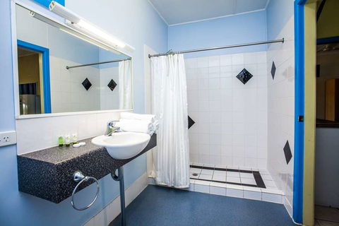 Darra Motel and Conference Centre - Hotel Accommodation 10