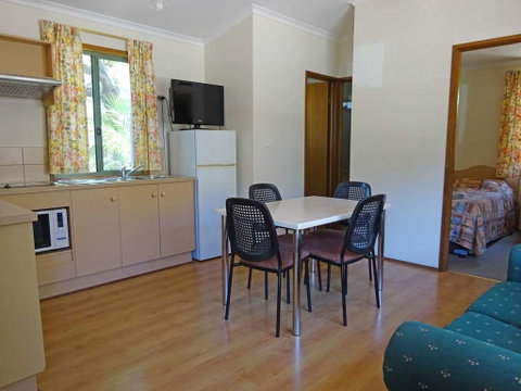 Adelaide Caravan Park - Hotel Accommodation 6