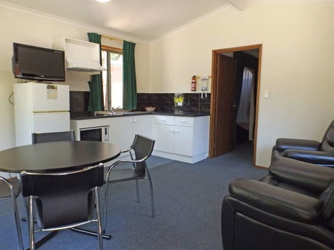Adelaide Caravan Park - Hotel Accommodation 8