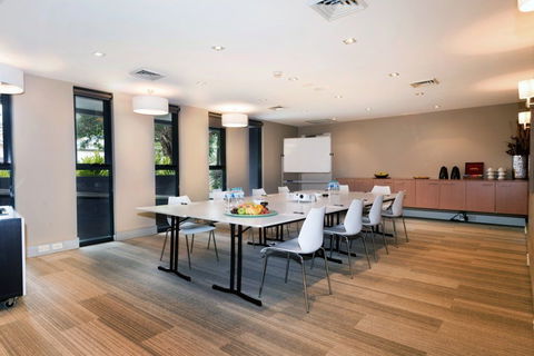 Quest Mascot - Hotel Accommodation 4