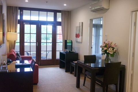 Quest Canberra - Hotel Accommodation 6