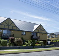 Coastal Bay Motel - Hotel Accommodation