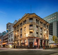 Quest Savoy - Hotel Accommodation