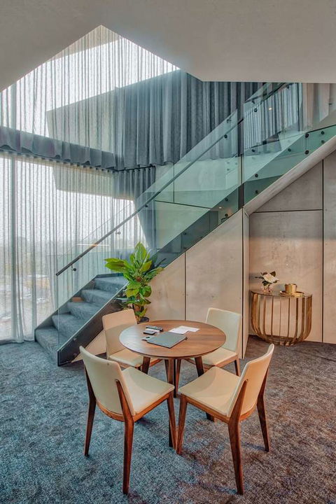 Eatons Hill Hotel - Hotel Accommodation 12