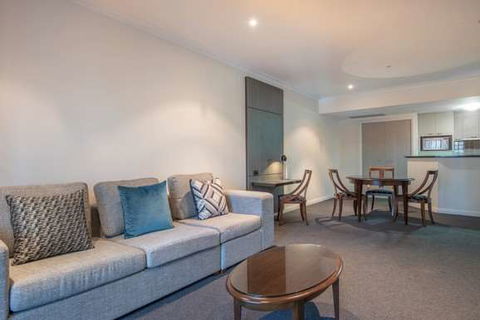 Mantra on Russell - Hotel Accommodation 3