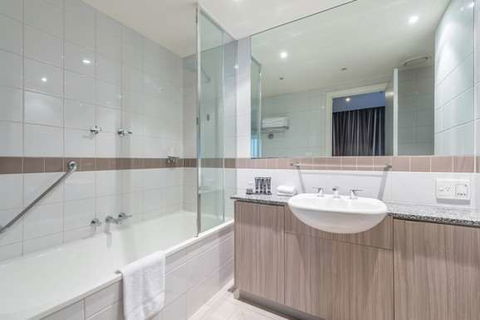 Mantra on Russell - Hotel Accommodation 5