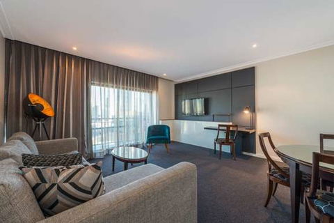 Mantra on Russell - Hotel Accommodation 11