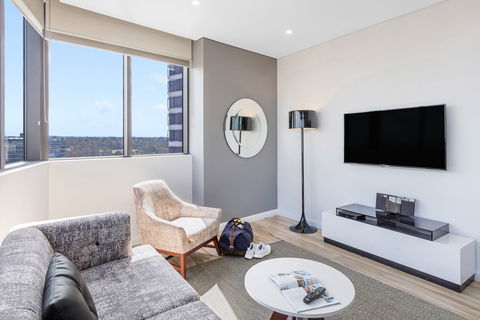 Meriton Suites Church Street, Parramatta - Hotel Accommodation 7