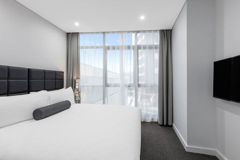 Meriton Suites Church Street, Parramatta - Hotel Accommodation 13