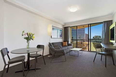 Mantra Parramatta - Hotel Accommodation 4
