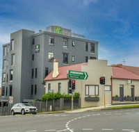 Holiday Inn Stes Parramatta Mar - Hotel Accommodation