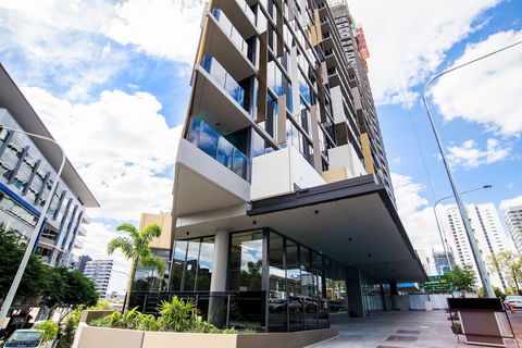 Arise Brisbane One - Hotel Accommodation 0