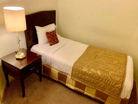 Royal Albert Hotel - Hotel Accommodation 2