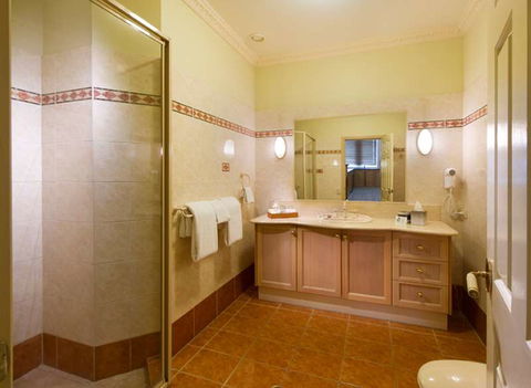 Royal Albert Hotel - Hotel Accommodation 8