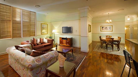 Royal Albert Hotel - Hotel Accommodation 12