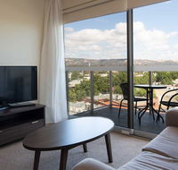 Hume Serviced Apartments - Hotel Accommodation