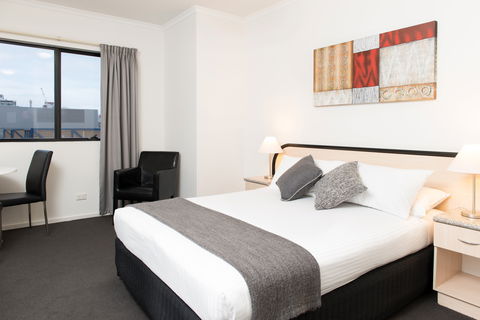 Adelaide Riviera Hotel - Hotel Accommodation 2