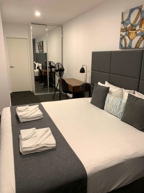 Adelaide Dress Circle Apartments - Hotel Accommodation 1