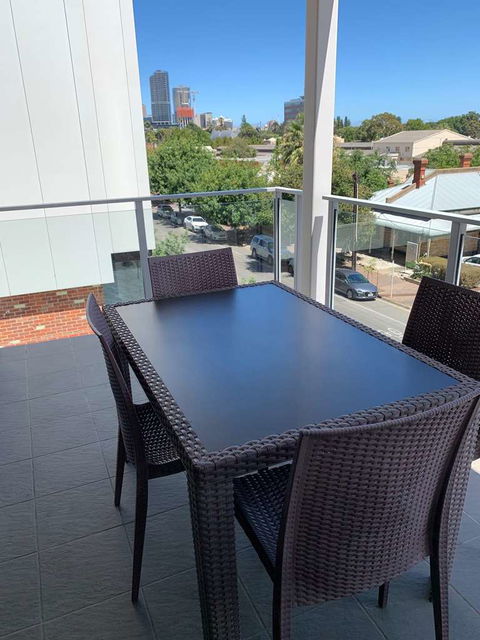 Adelaide Dress Circle Apartments - Hotel Accommodation 8