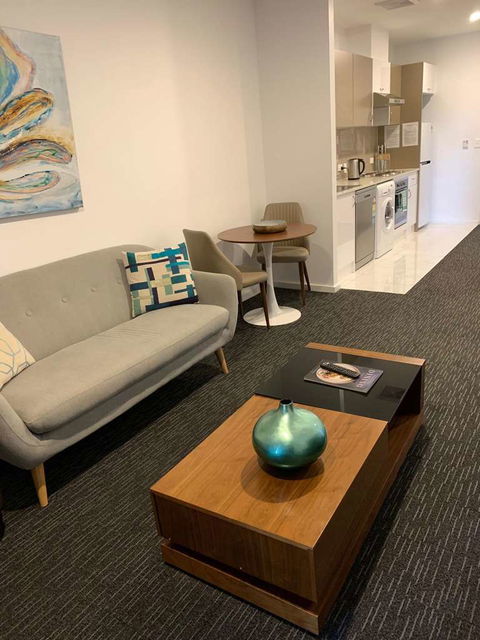 Adelaide Dress Circle Apartments - Hotel Accommodation 9