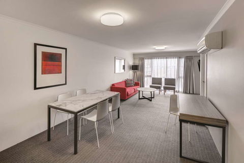 Adina Serviced Apartments James Court - Hotel Accommodation 5