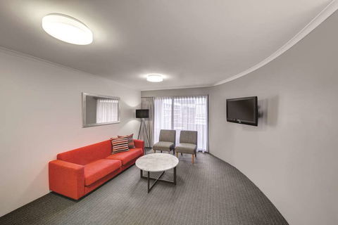 Adina Serviced Apartments James Court - Hotel Accommodation 12