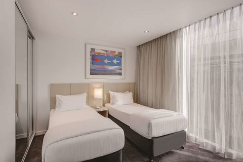 Travelodge Melbourne Docklands - Hotel Accommodation 13