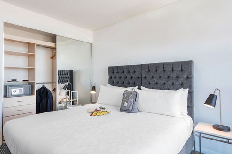 Meriton Suites Campbell Street - Hotel Accommodation 6