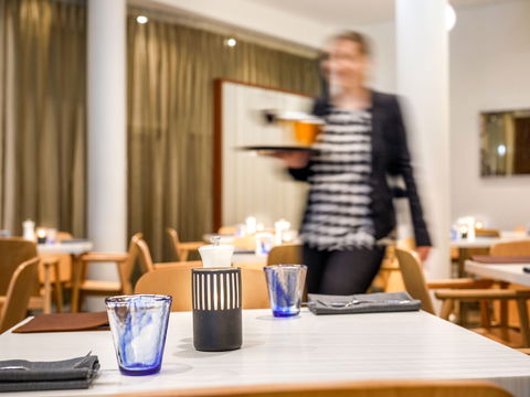 Novotel Sydney Central - Hotel Accommodation 9