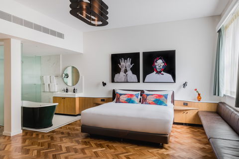The Old Clare Hotel - Hotel Accommodation 13