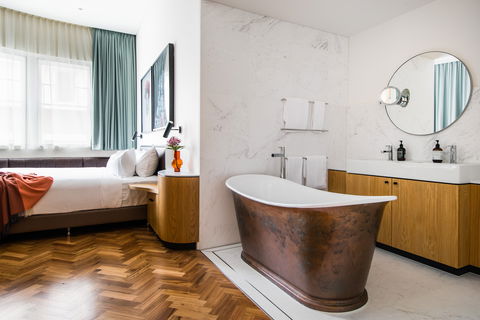 The Old Clare Hotel - Hotel Accommodation 17