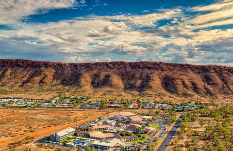 Crowne Plaza Alice Springs Lasseters - Hotel Accommodation 0